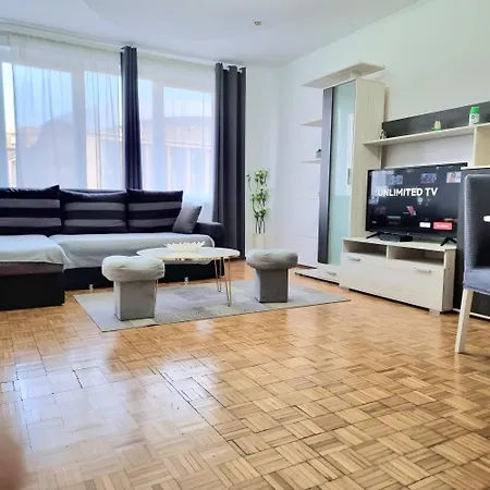 Landmark View - Concerthall - Chic Comfort 1Bdr * Bucarest