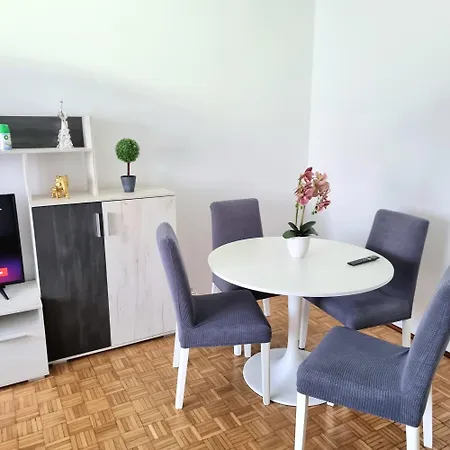 Landmark View - Concerthall - Chic Comfort 1Bdr * Bucarest