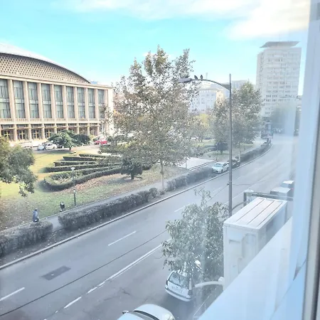 Landmark View - Concerthall - Chic Comfort 1bdr Апартаменты Бухарест
