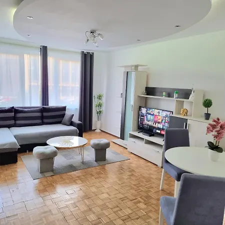 Landmark View - Concerthall - Chic Comfort 1bdr Bükreş