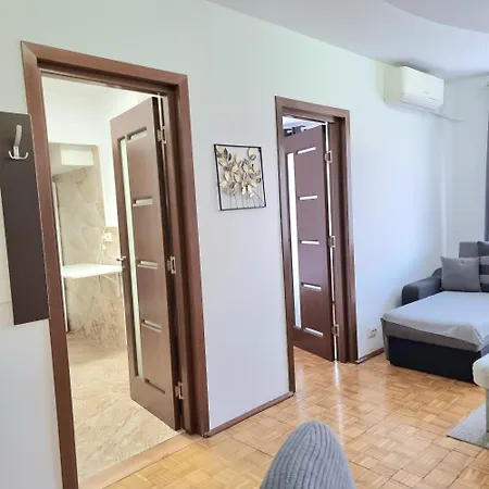 Landmark View - Concerthall - Chic Comfort 1bdr * Bucharest