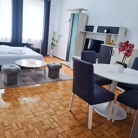 Landmark View - Concerthall - Chic Comfort 1bdr * Бухарест