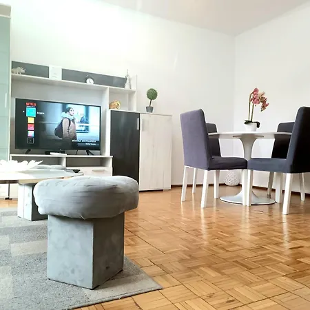 Landmark View - Concerthall - Chic Comfort 1bdr *