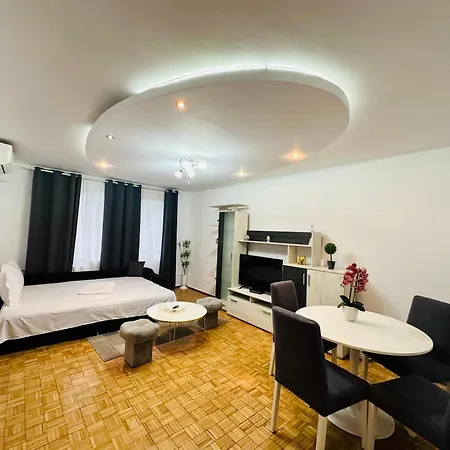 Landmark View - Concerthall - Chic Comfort 1Bdr