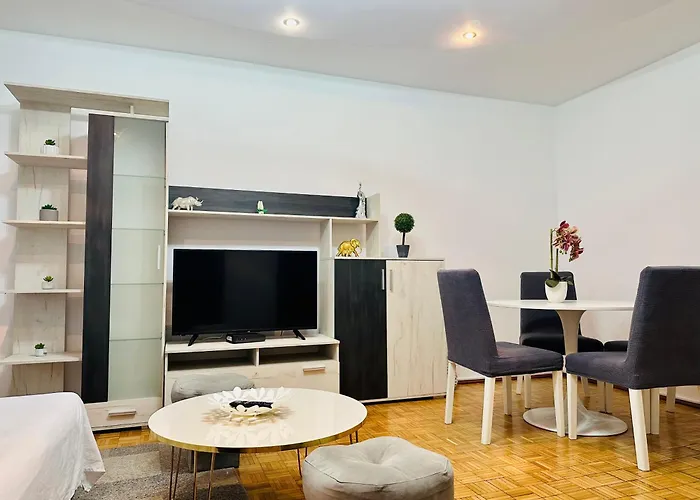 Landmark View - Concerthall - Chic Comfort 1bdr Apartmán Bukurešť