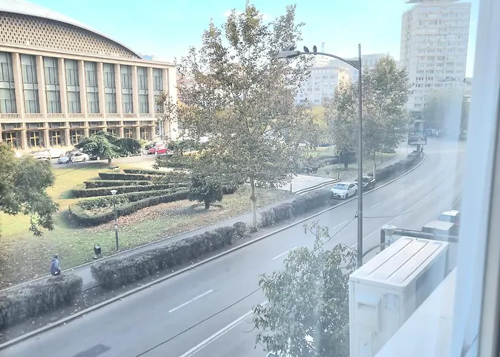 Landmark View - Concerthall - Chic Comfort 1bdr Apartment Bucharest