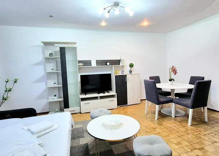 Landmark View - Concerthall - Chic Comfort 1bdr *