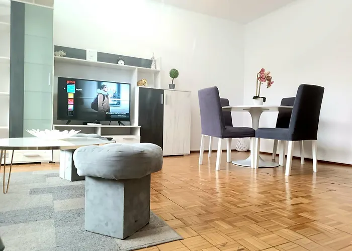 Landmark View - Concerthall - Chic Comfort 1bdr *