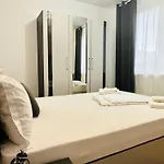 Landmark View - Concerthall - Chic Comfort 1bdr Apartman *