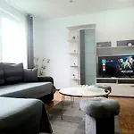 Apartman Landmark View - Concerthall - Chic Comfort 1bdr *