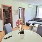 Landmark View - Concerthall - Chic Comfort 1bdr *