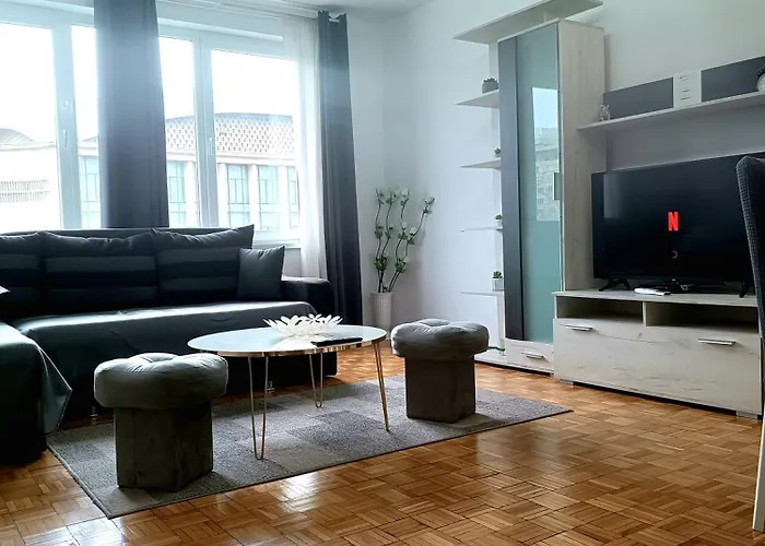 Landmark View - Concerthall - Chic Comfort 1bdr Appartement Boekarest